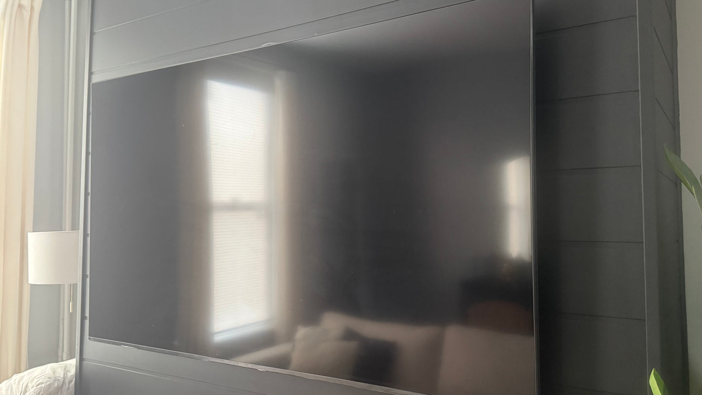 82in Samsung Televsion